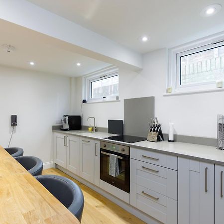 Spacious 2 Bedroom Apartment With Beautiful Garde Brighton Bagian luar foto