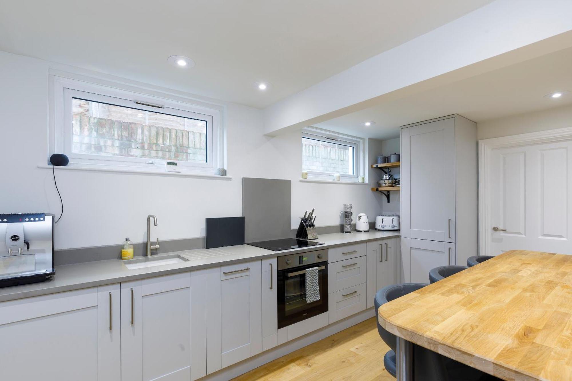 Spacious 2 Bedroom Apartment With Beautiful Garde Brighton Bagian luar foto