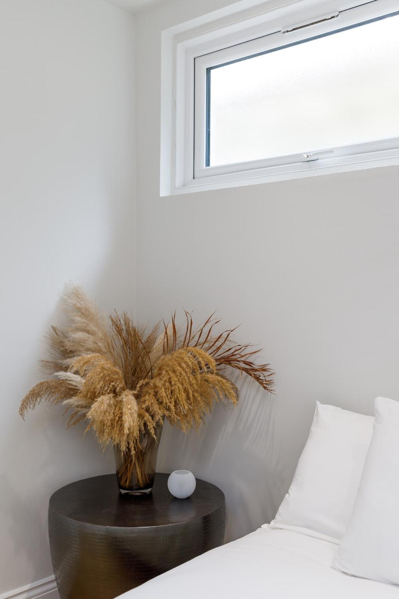 Spacious 2 Bedroom Apartment With Beautiful Garde Brighton Bagian luar foto